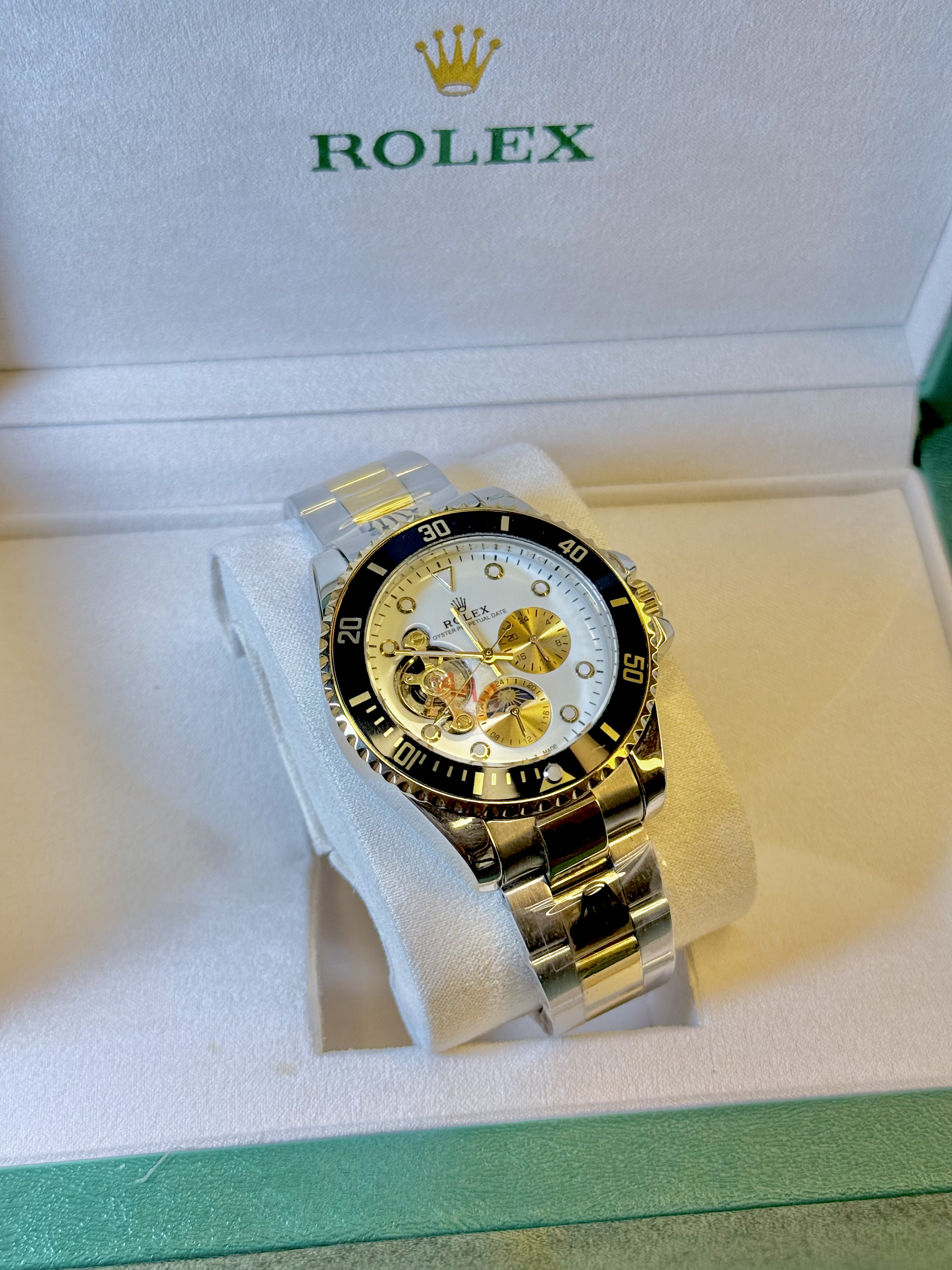 Submariner, inspire Luxury Ivory & Gold Fusion